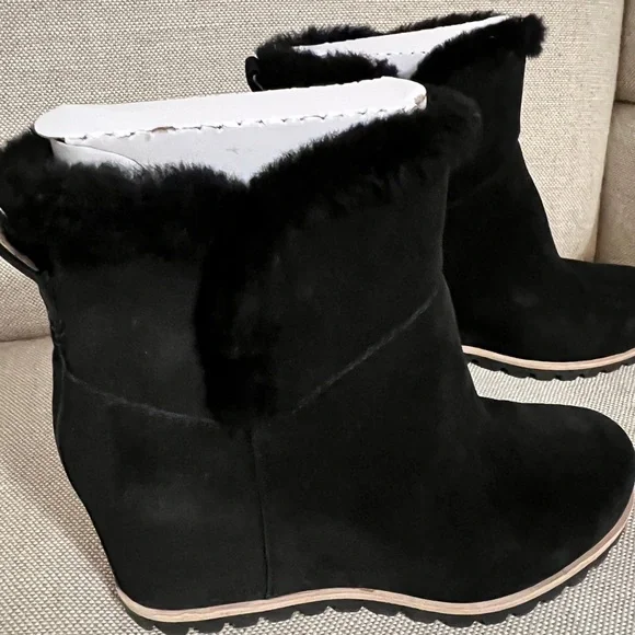 NEW In the Box UGG Black Suede Winter Boots - Picture 2 of 11
